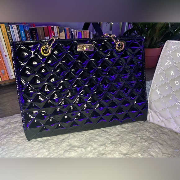 Gift Bags | Two For One | Black & White Hand Bags | Shoulder Bags 🖤🤍 - Picture 2 of 14